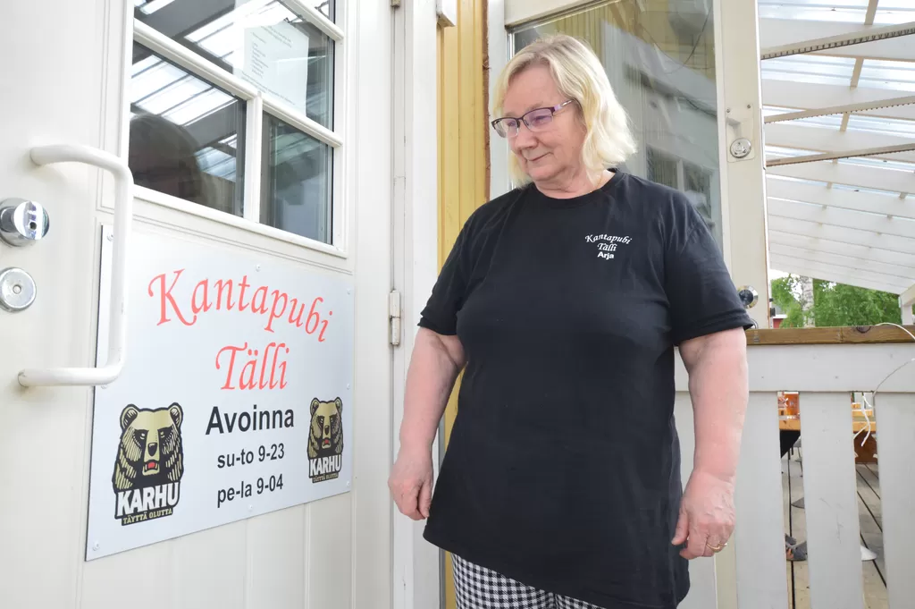 Ravintoloiden aukioloa jälleen muutetaan, mutta vielä ei päästä koronaa edeltäneisiin aikoihin.