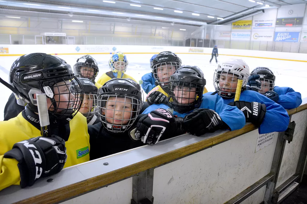 Parkanon Kiekon U11-juniorit odottavat innolla sarjapelien käynnistymistä. Joukkueella on kolmet jäätreenit viikossa.