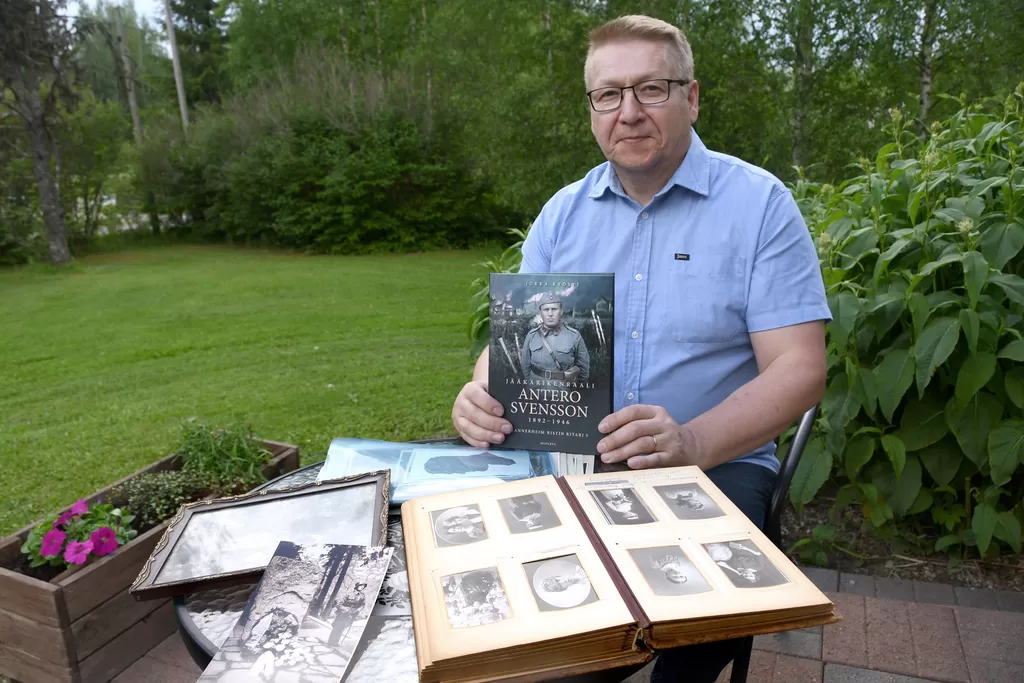 Parkanolainen Jukka Kyösti julkaisi juuri kolmannen sotahistoriakirjansa. Uusin teos kertoo jääkärikenraali Antero Svenssonista.