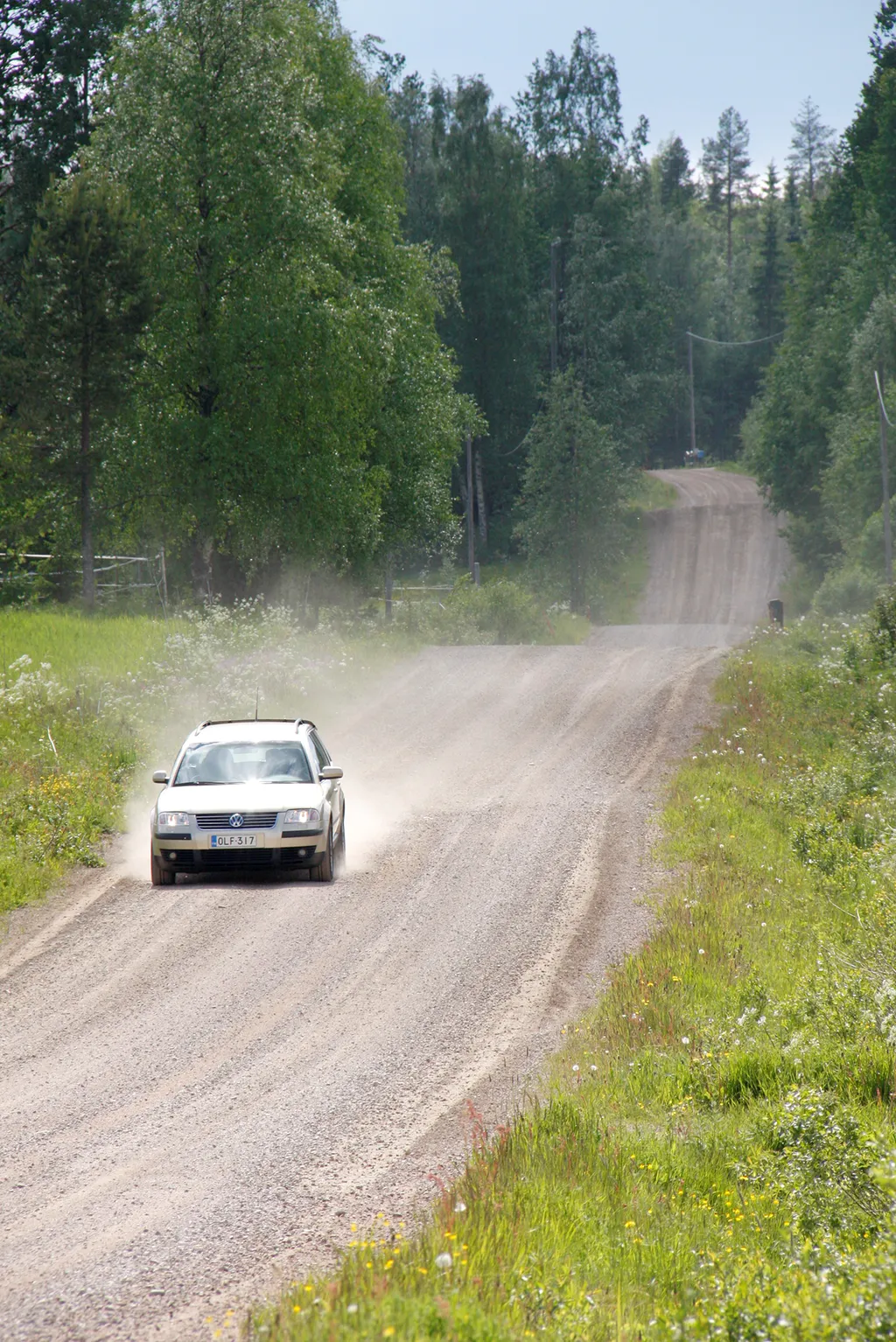 Pitkä kuivuus on aiheuttanut ongelmia myös sorateiden ylläpidolle. Arkistokuva.