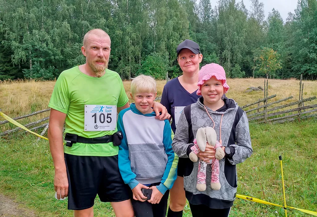 Parkanolainen Myllymäen perhe osallistui juoksuun kolmannen kerran. Vanhemmat Jussi ja Niina juoksivat 19 kilometrin kuntosarjan, Eino ja Elsa 5 kilometriä. 