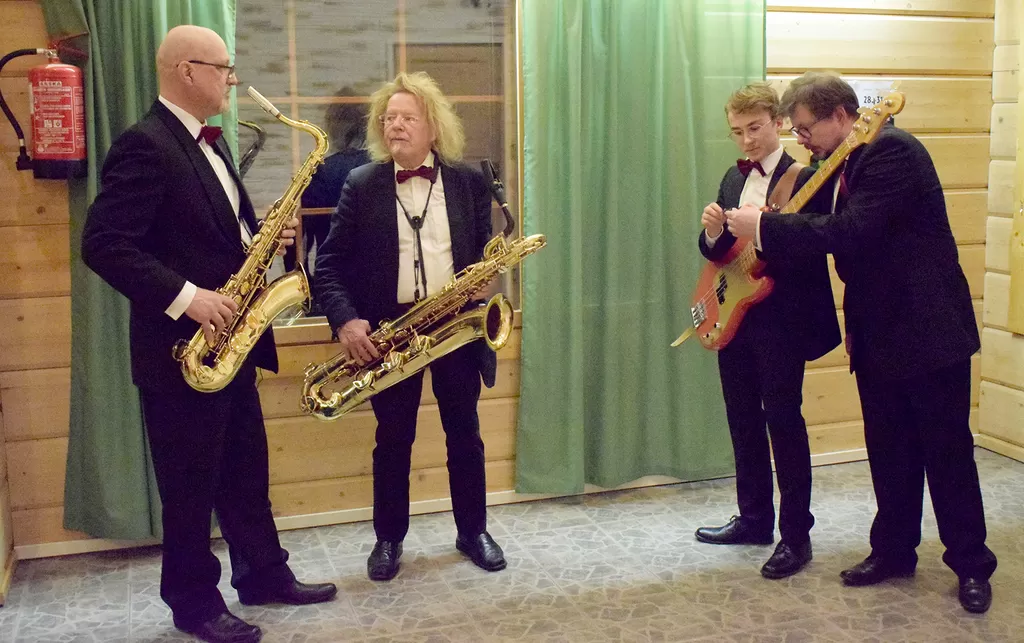 Art Festivo on peruttu vuodelta 2021. Kuvassa Pori Big Band, joka esiintyi Art Festivossa Käenkoskella vuonna 2019.